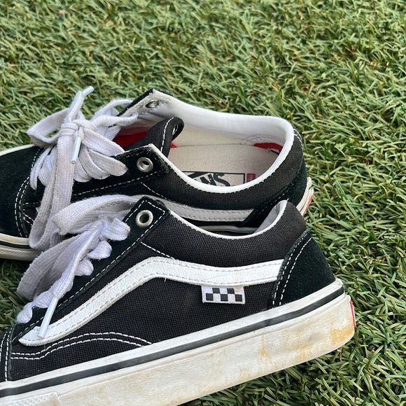 Vans skateboard shoes. - Picture 2 of 5